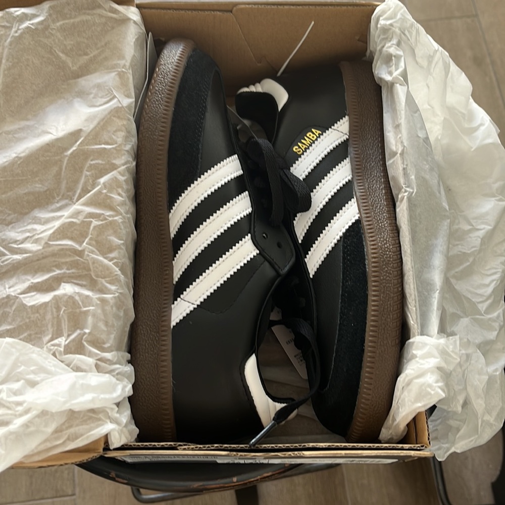 Adidas Samba sneakers NWT NIB
